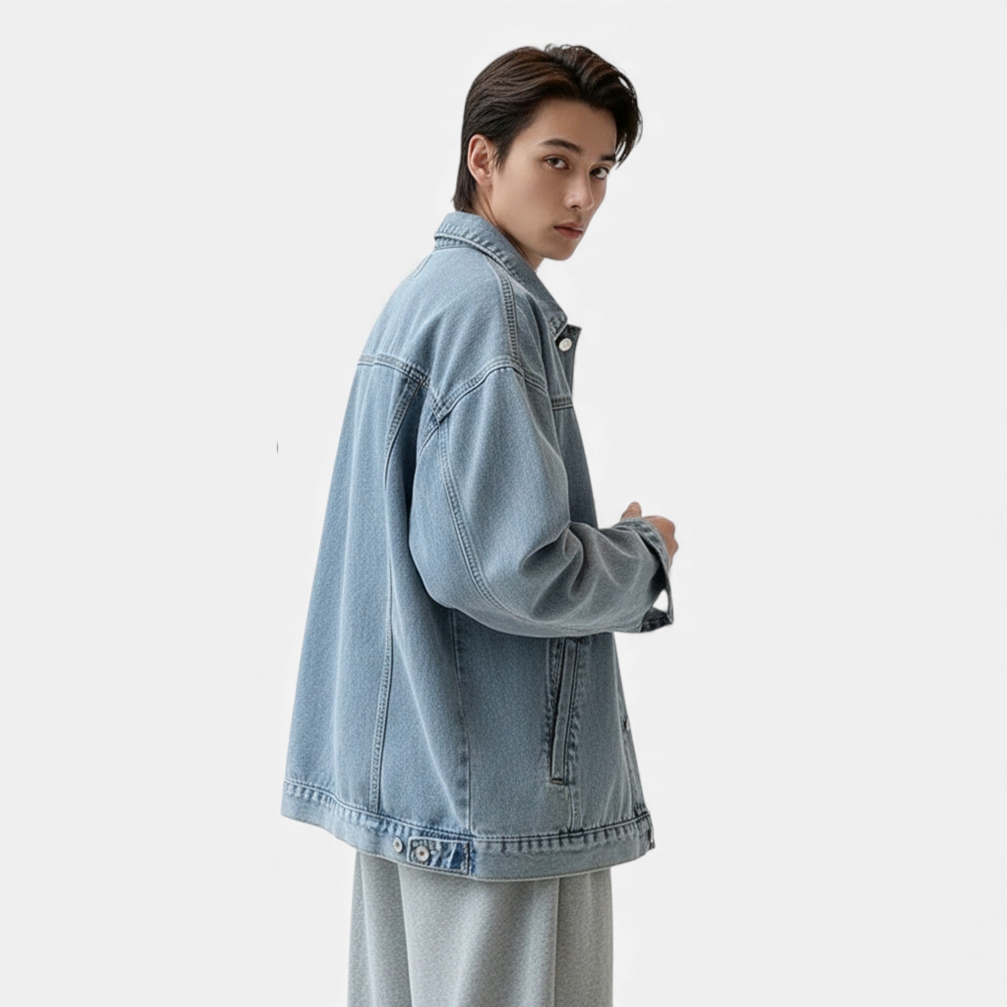 Kozori Mode | Men’s Structured Denim Jacket – Modern Ivy Elegance