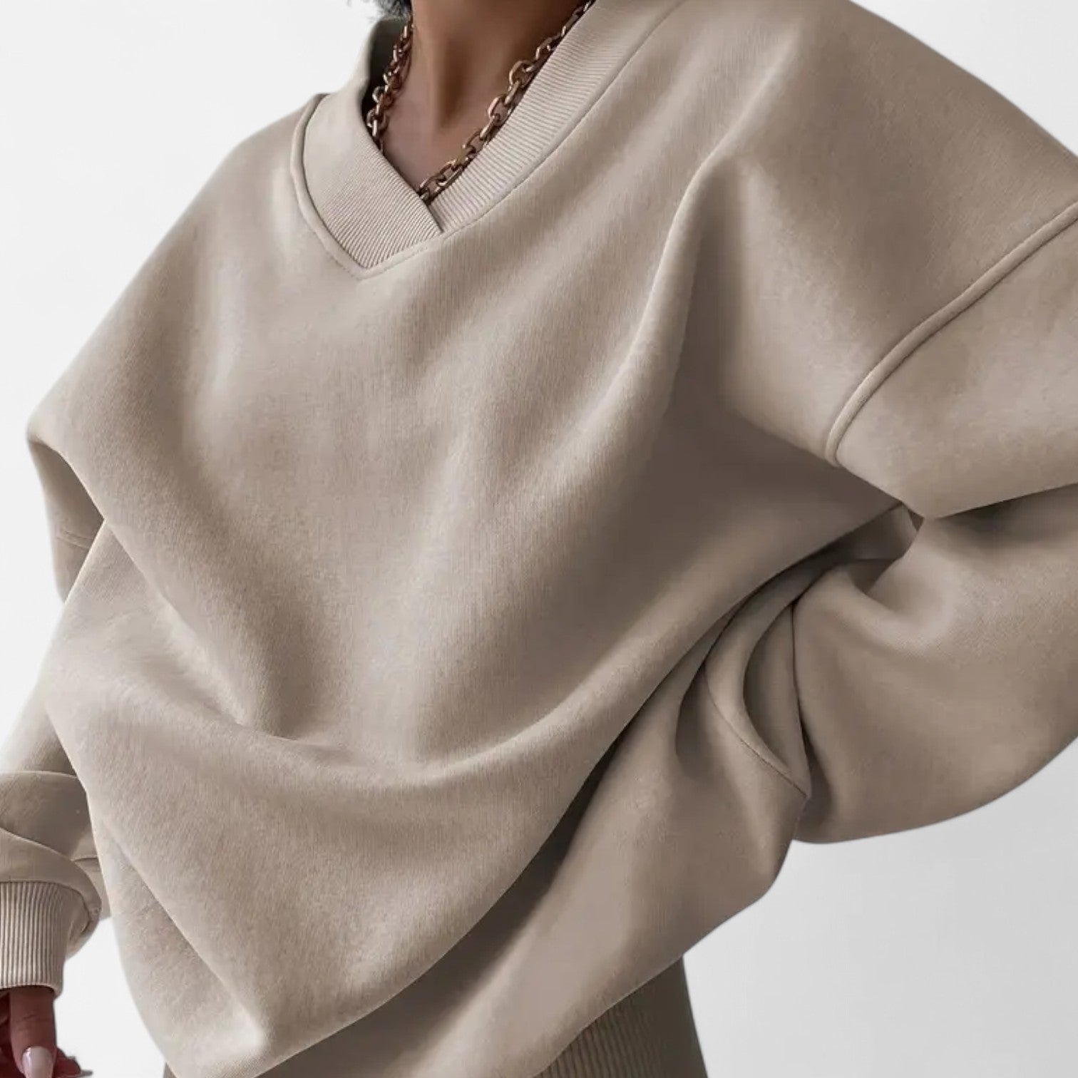 Kozori | Women’s Solid V-Neck Oversize Sweatshirt