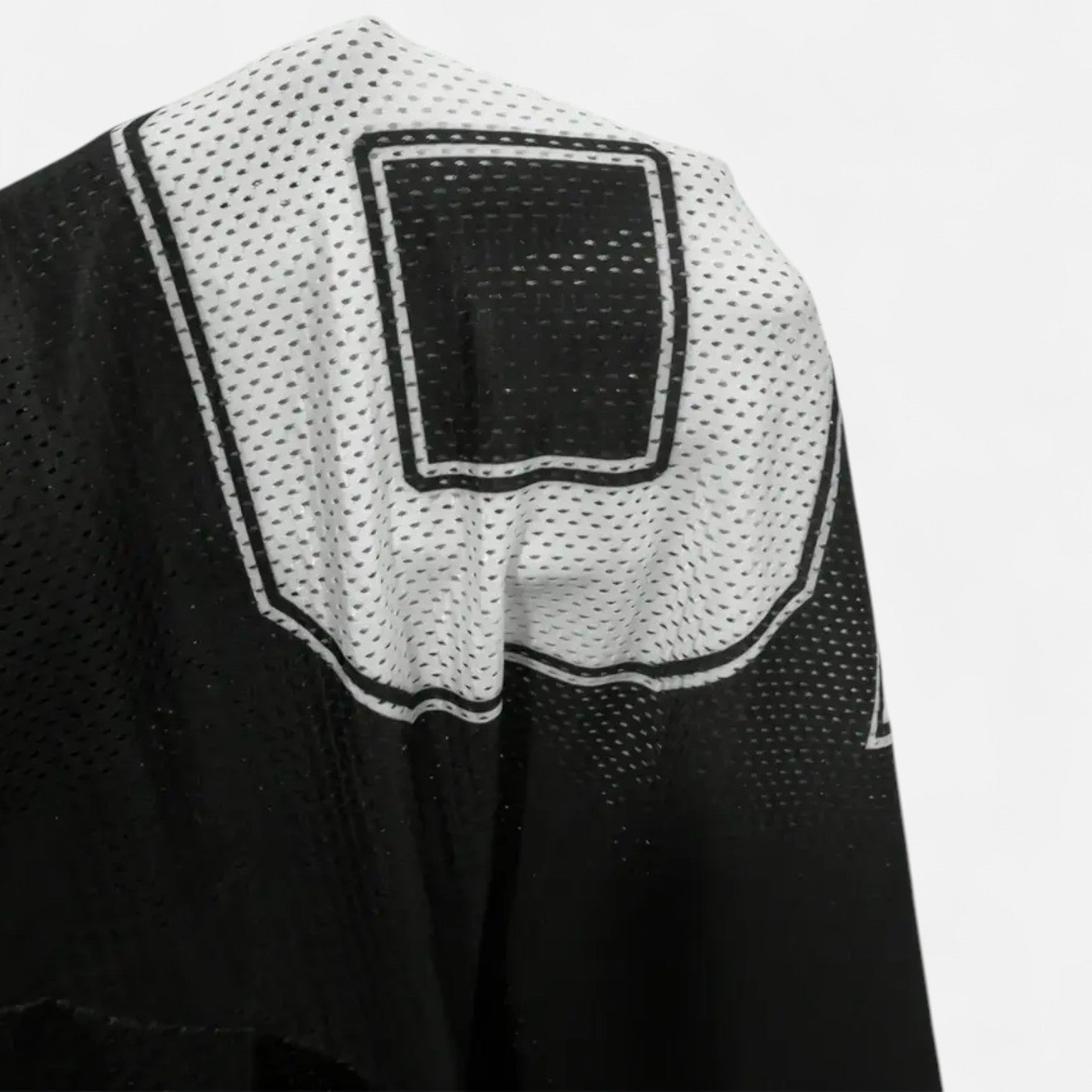 Kozori | Women’s ’91 Graphic V-Neck Tee